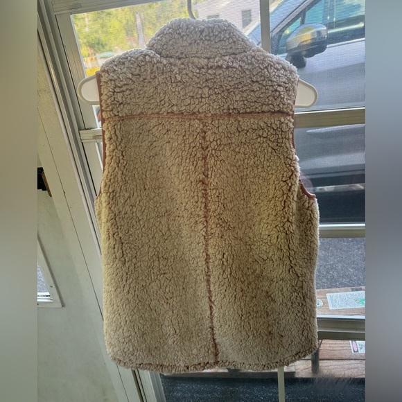 Pink Fuzzy Vest - Picture 2 of 4